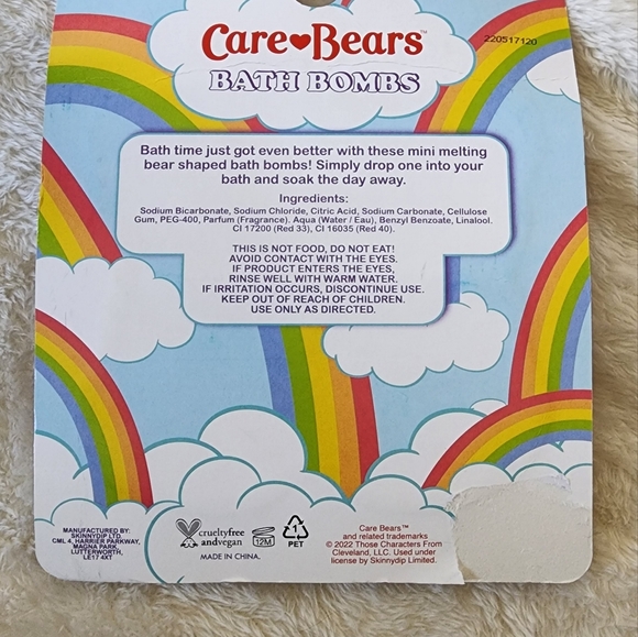 Care bear set of 4 Strawberry scented Bath Bombs - Picture 3 of 4